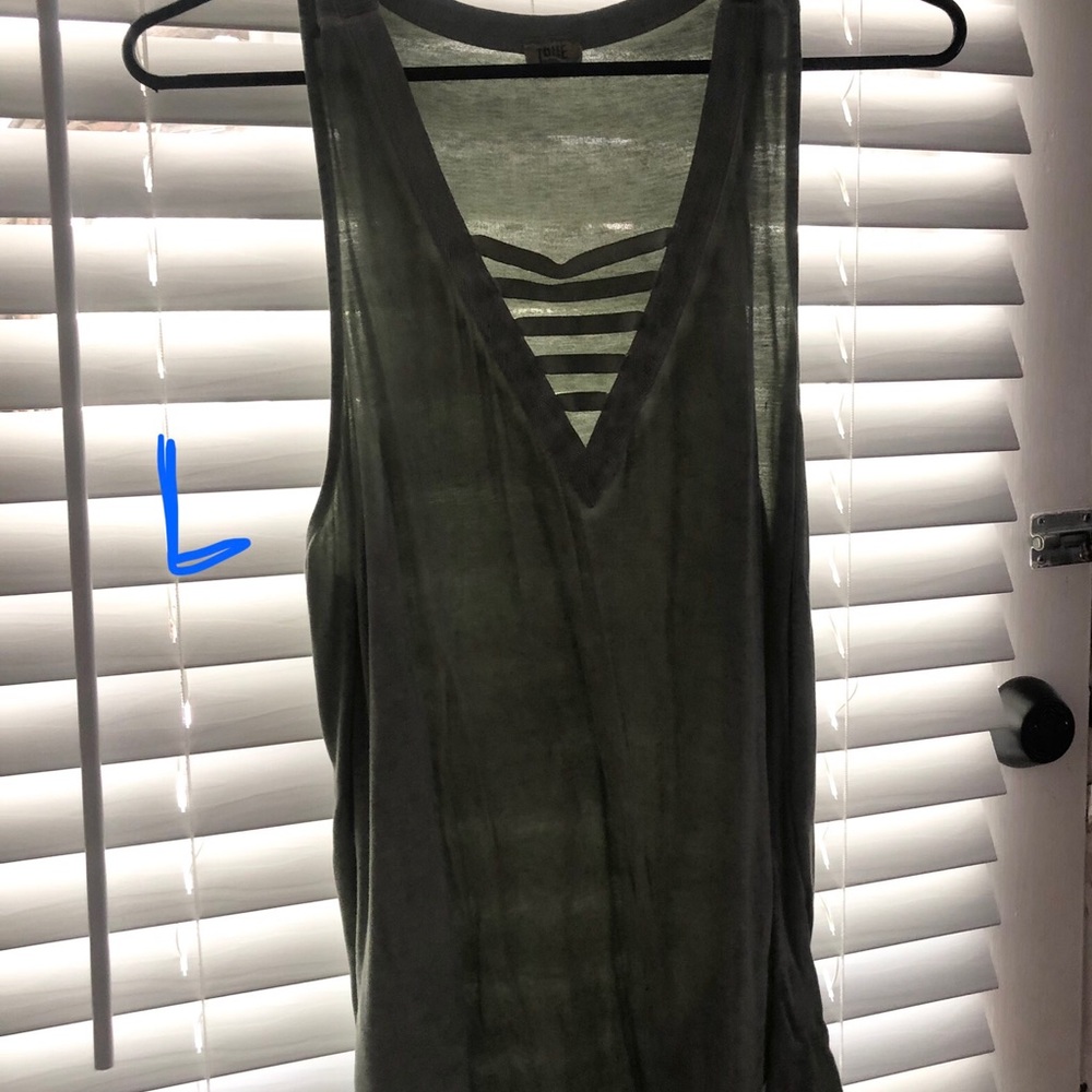 WOMENS CLOTHES AND SHOES ✨ - Picture 5 of 16